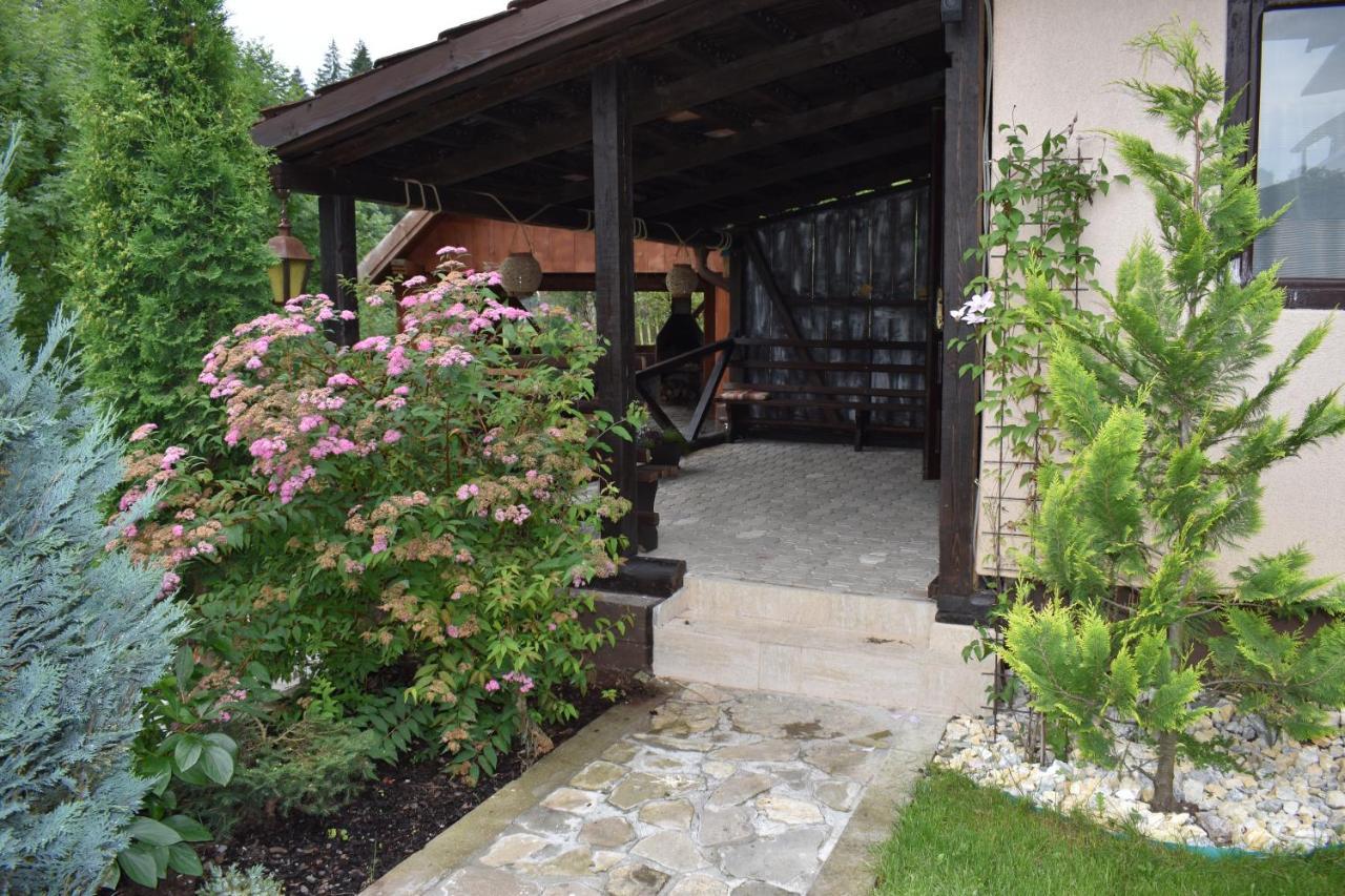 Villa Clematis House Voronet Esterno foto