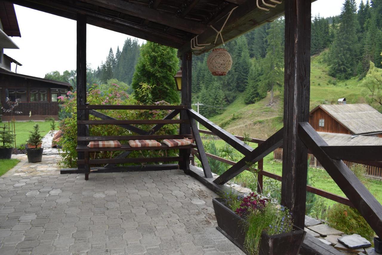Villa Clematis House Voronet Esterno foto
