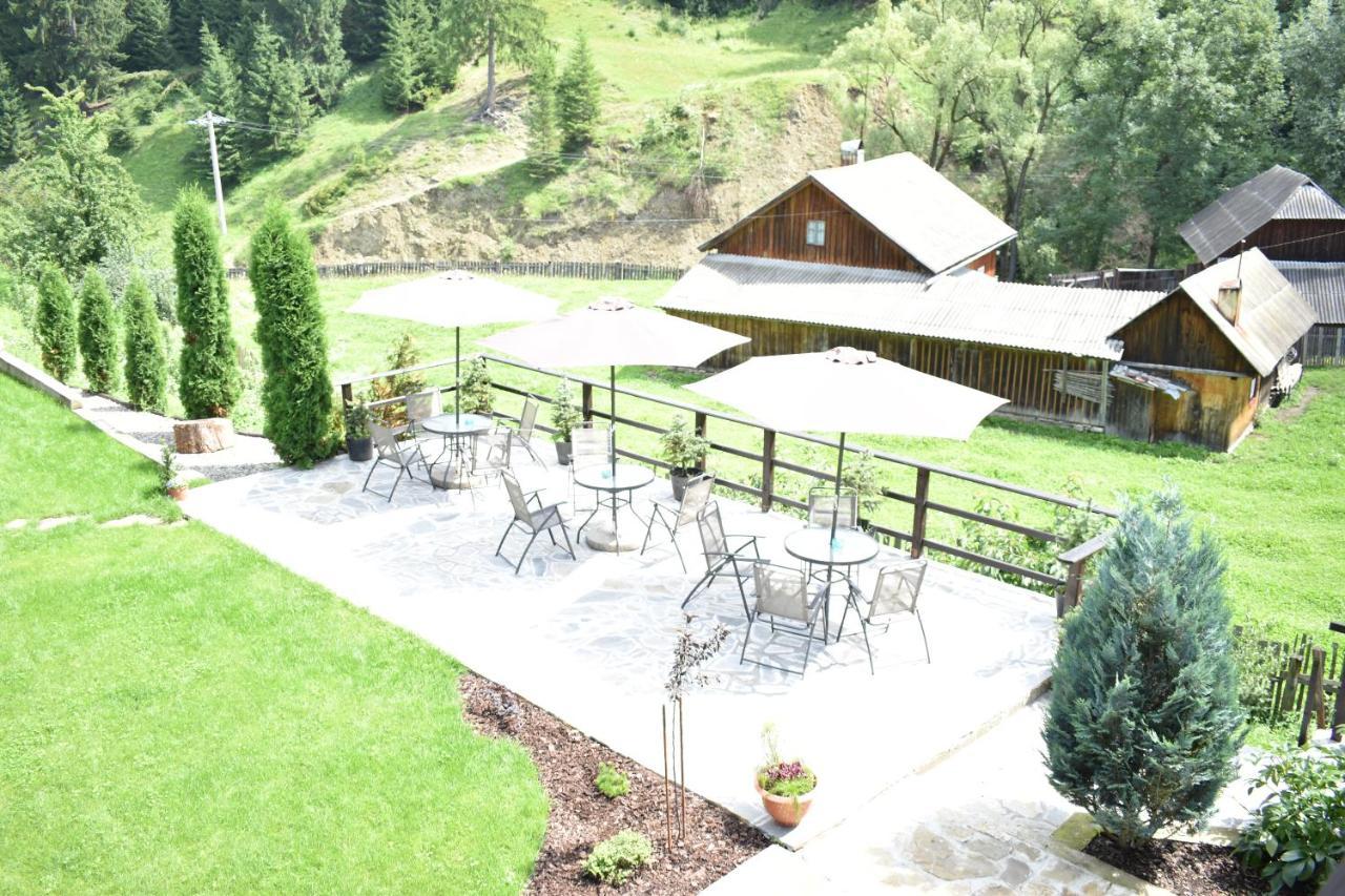 Villa Clematis House Voronet Esterno foto