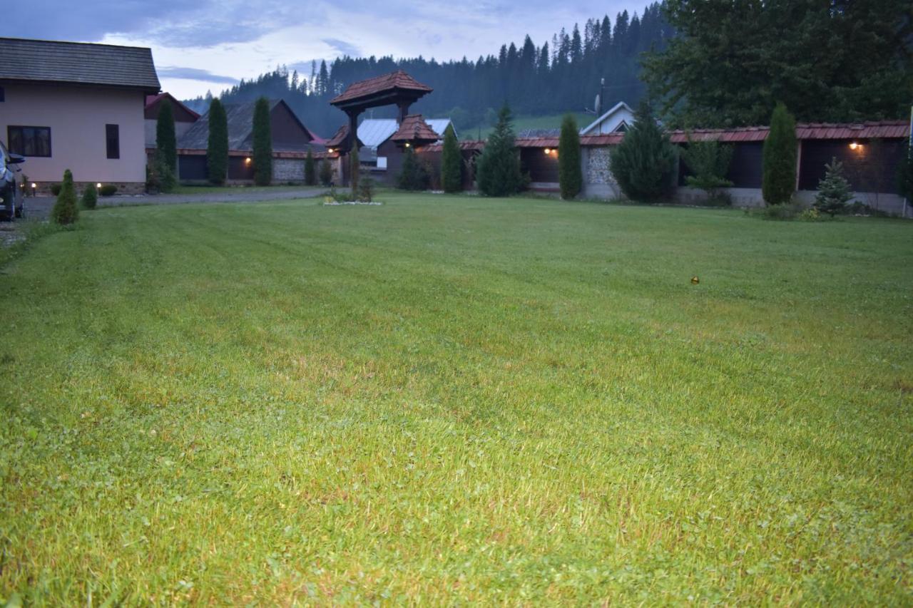 Villa Clematis House Voronet Esterno foto