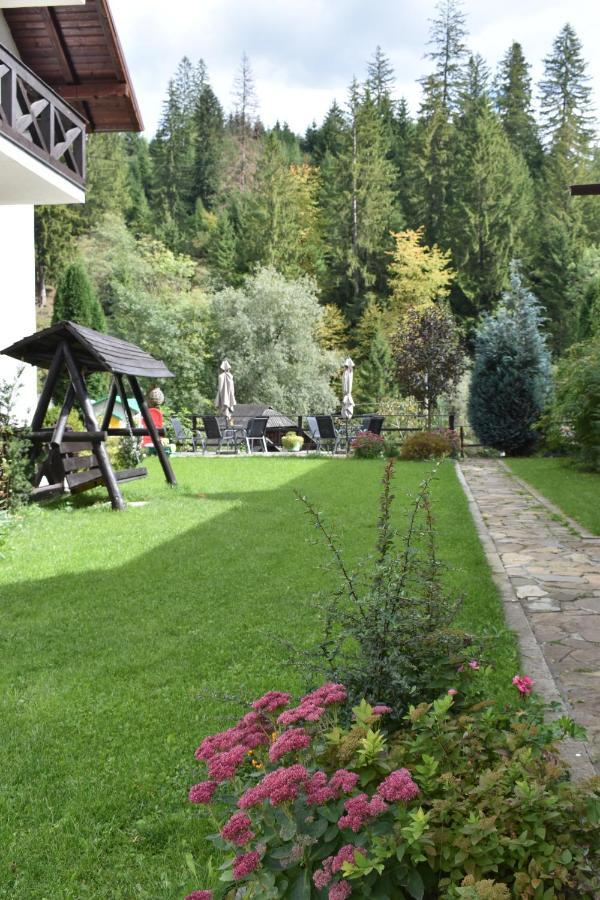 Villa Clematis House Voronet Esterno foto